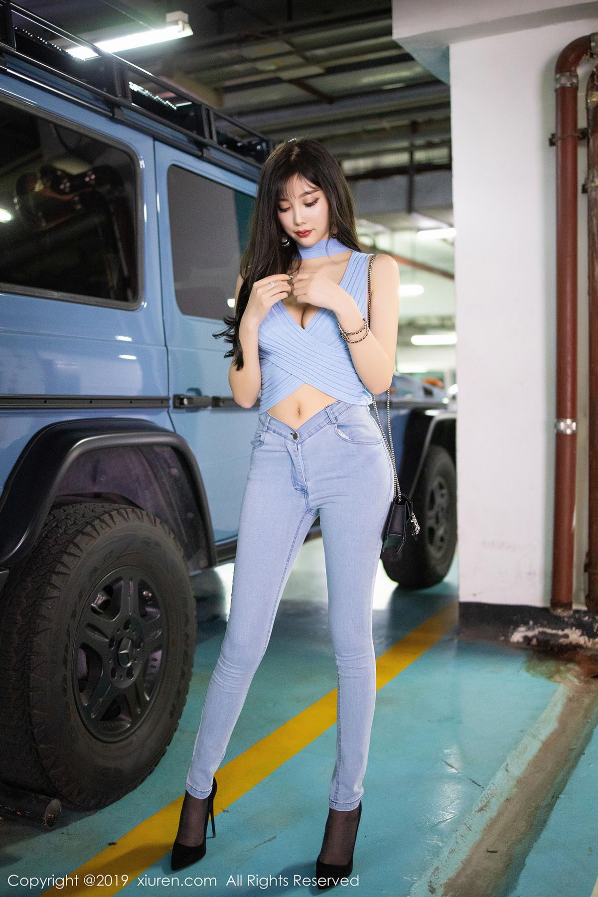 [Xiuren秀人网]XR20191127N01810 NO.1810 致命美臀一发不可收拾 杨晨晨sugar