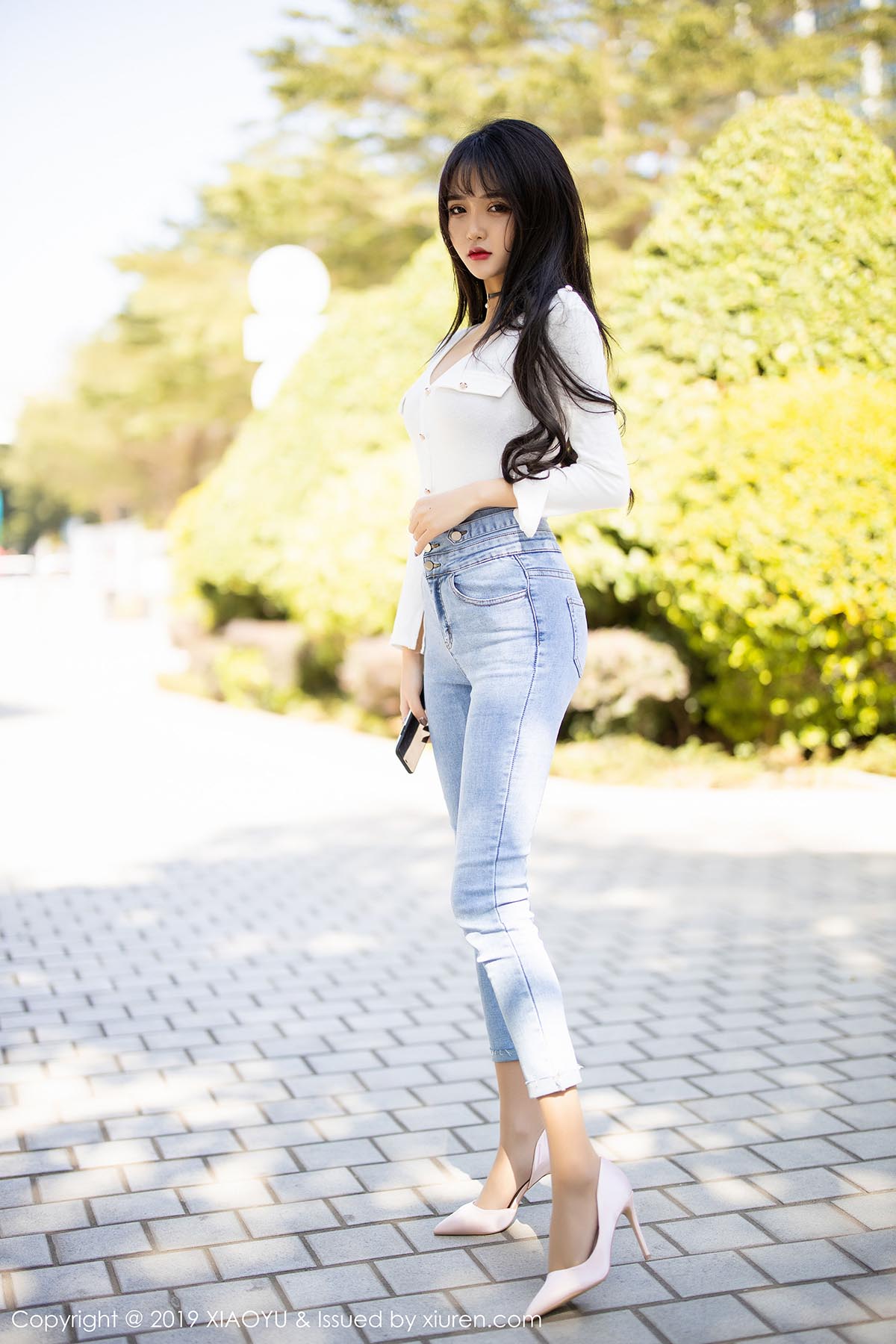 [XIAOYU语画界]YU20191211VOL0212 VOL.212 性感牛仔裤与现代衬衫丝袜 Miko酱吖预览图 2