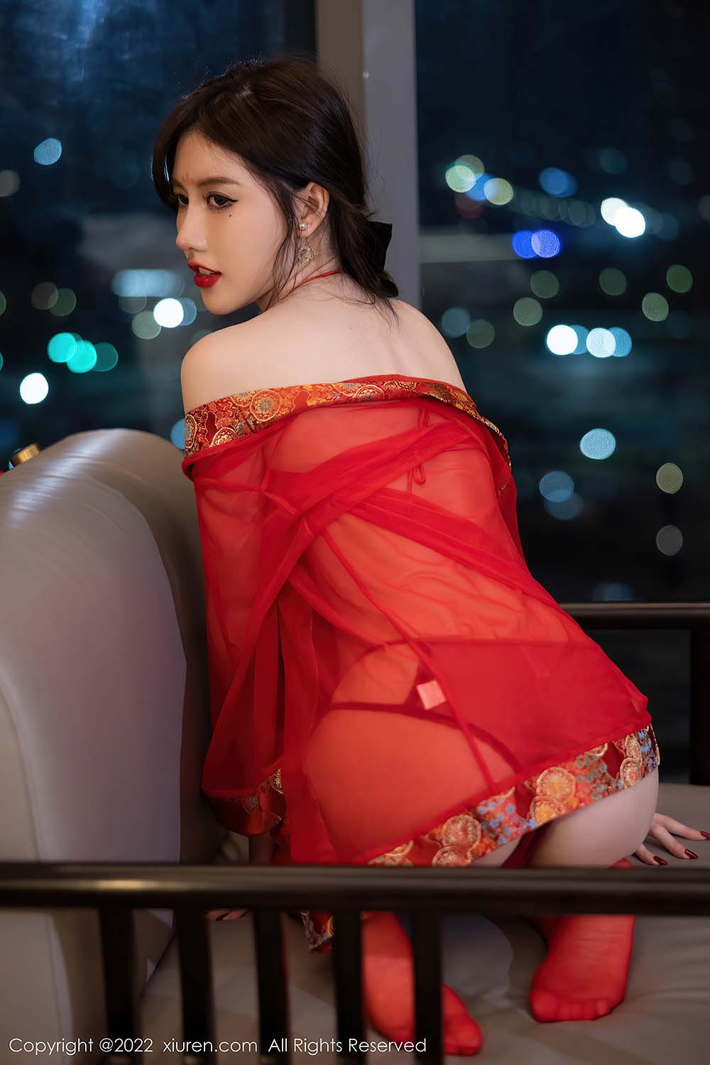 [Xiuren秀人网] NO.5619 美桃酱预览图 2