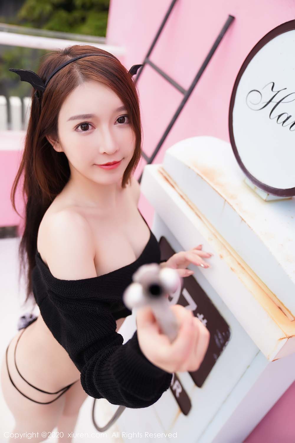 [Xiuren秀人网]XR20200506N02218 NO.2218 情趣内衣 玉兔miki预览图 2