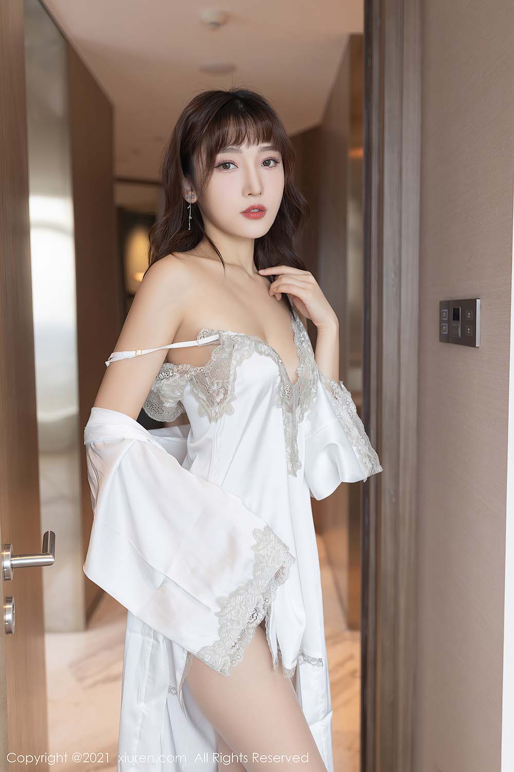 [Xiuren秀人网] NO.3861 陆萱萱预览图 3