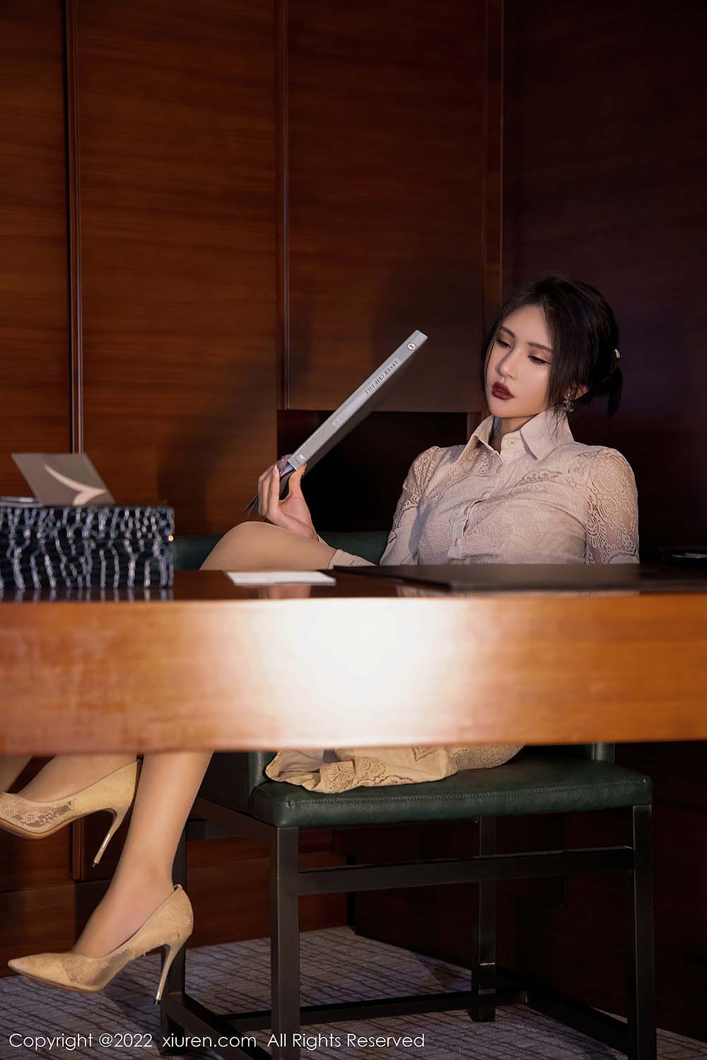 [Xiuren秀人网] NO.4874 Emily尹菲预览图 3