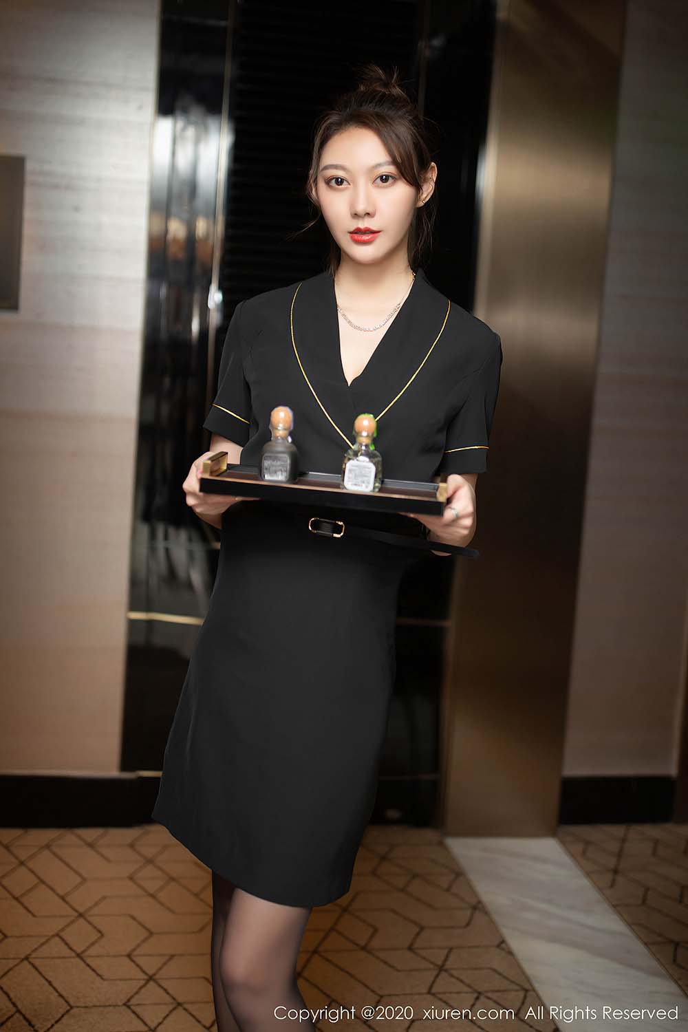 [Xiuren秀人网]XR20200819N02464 NO.2464 艺轩 黑丝职业制服