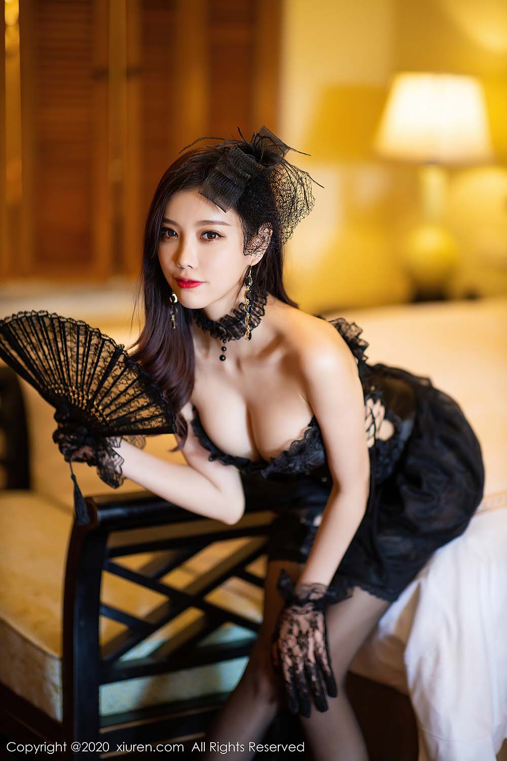 [Xiuren秀人网]XR20200803N02400 NO.2400 黑色诱惑女神 杨晨晨sugar预览图 3