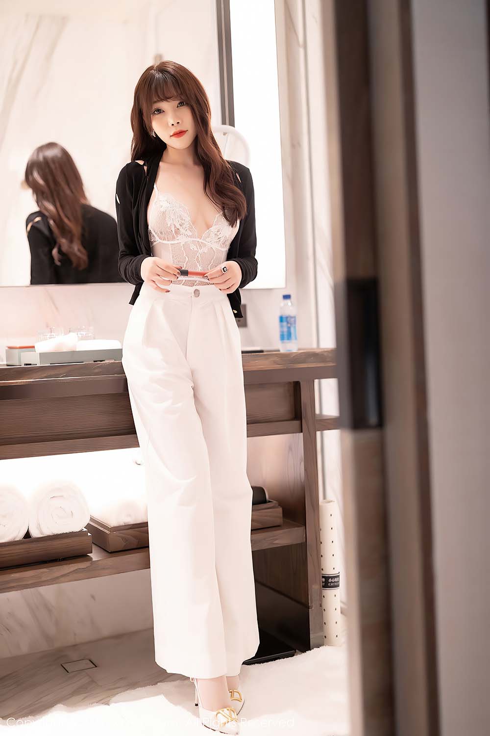 [Xiuren秀人网] NO.3367 芝芝Booty预览图 3