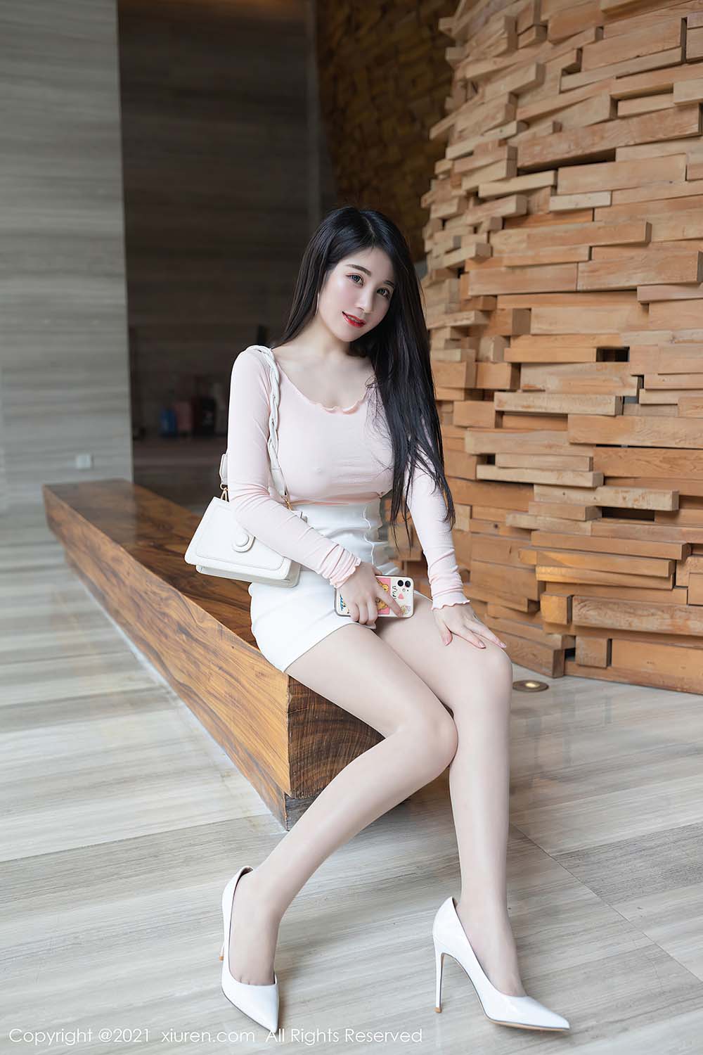 [Xiuren秀人网] NO.3654 美七Mia预览图 2