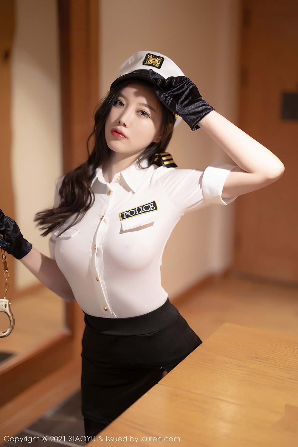[XIAOYU语画界] VOL.673 泰国女警官制服搭配黑丝，制服诱惑 杨晨晨Yome预览图 3