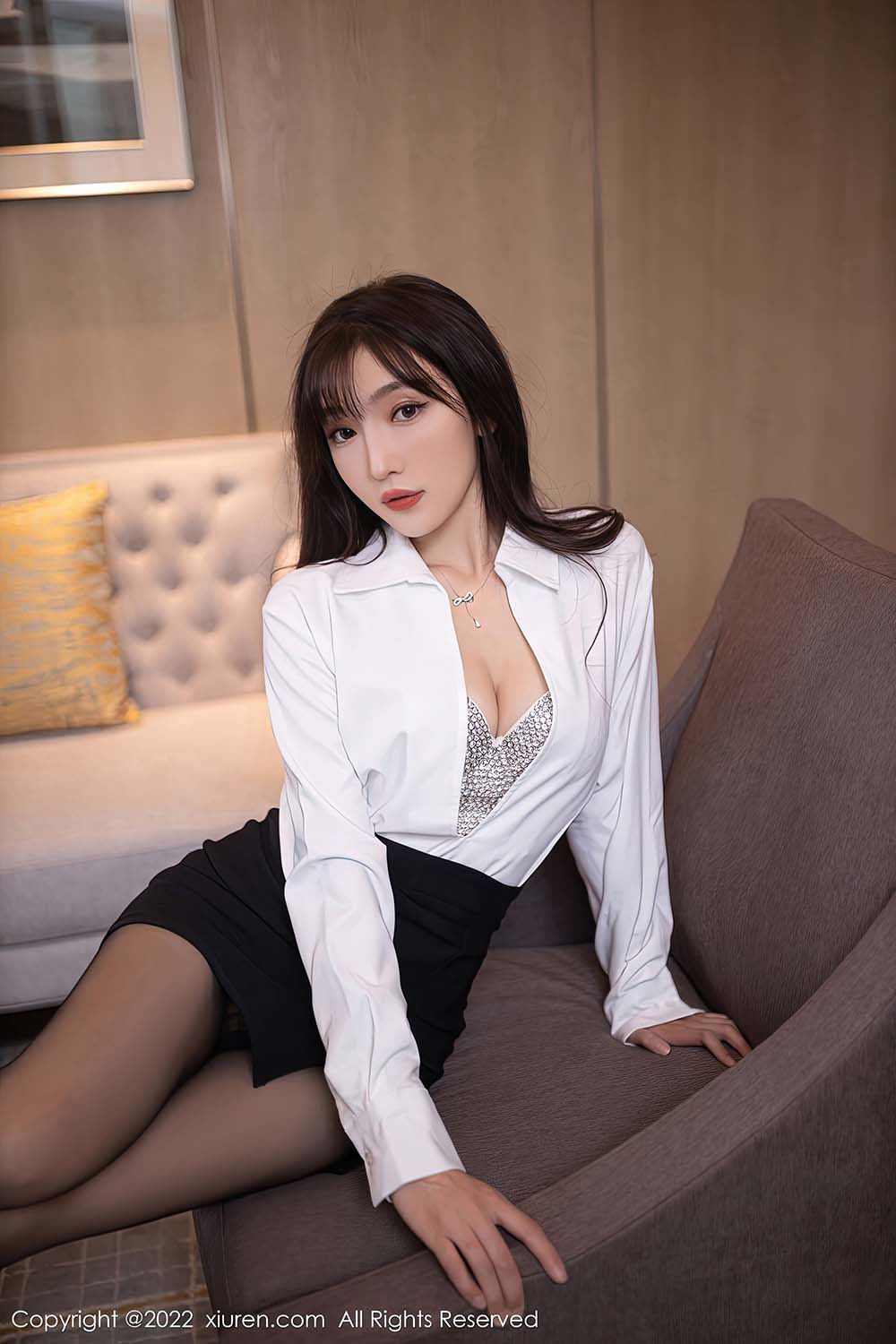 [Xiuren秀人网] NO.5940 陆萱萱预览图 3