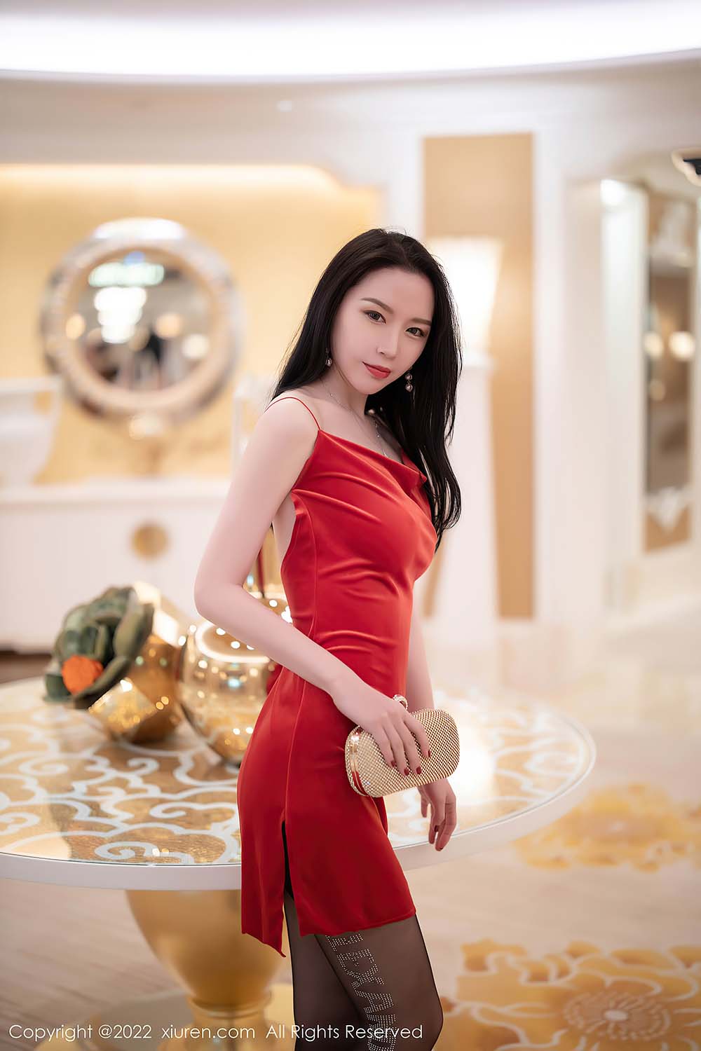 [Xiuren秀人网] NO.4443 性感红色吊裙 梦心玥