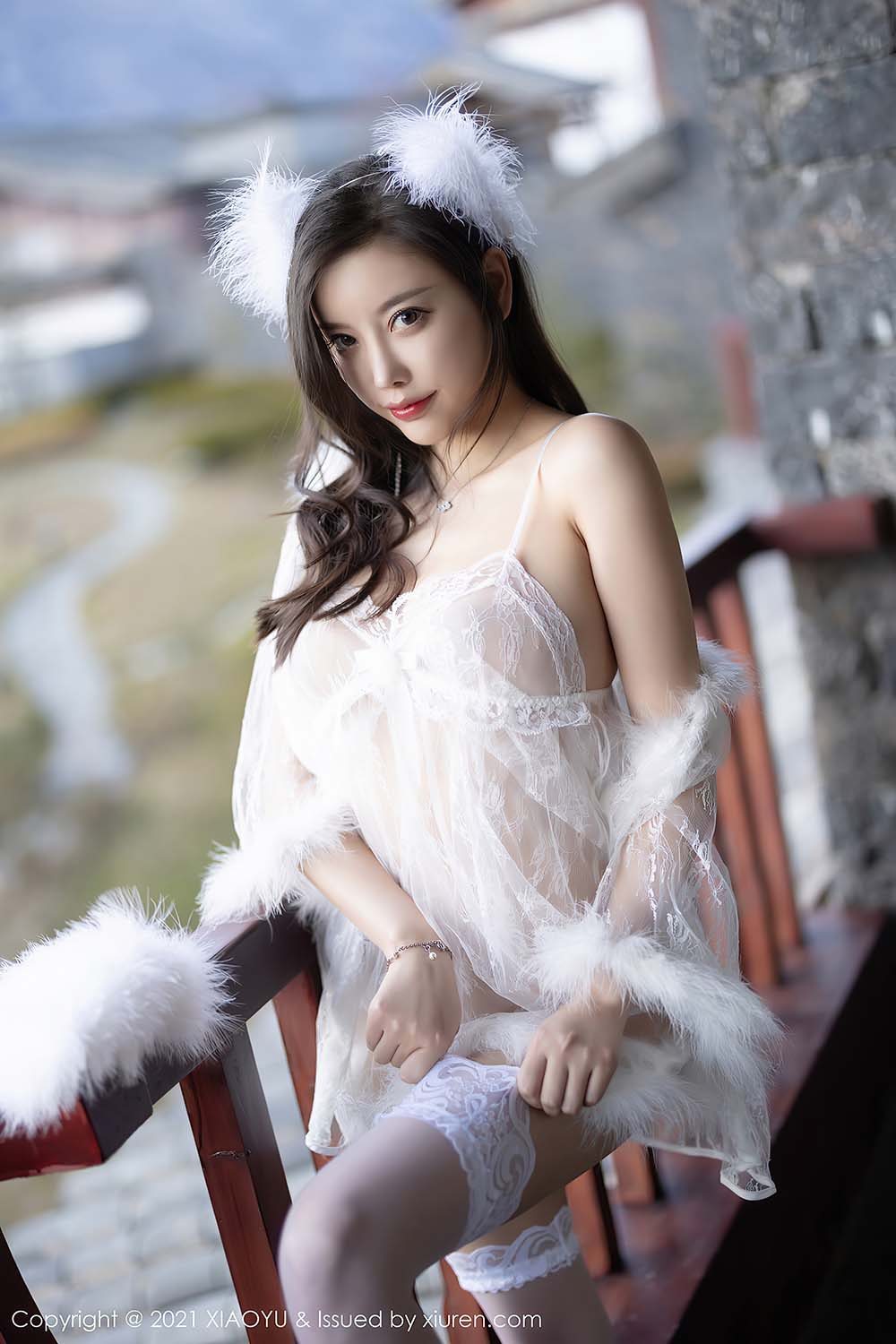 [XIAOYU语画界] VOL.680 透明上衣白色丝袜 杨晨晨Yome预览图 3
