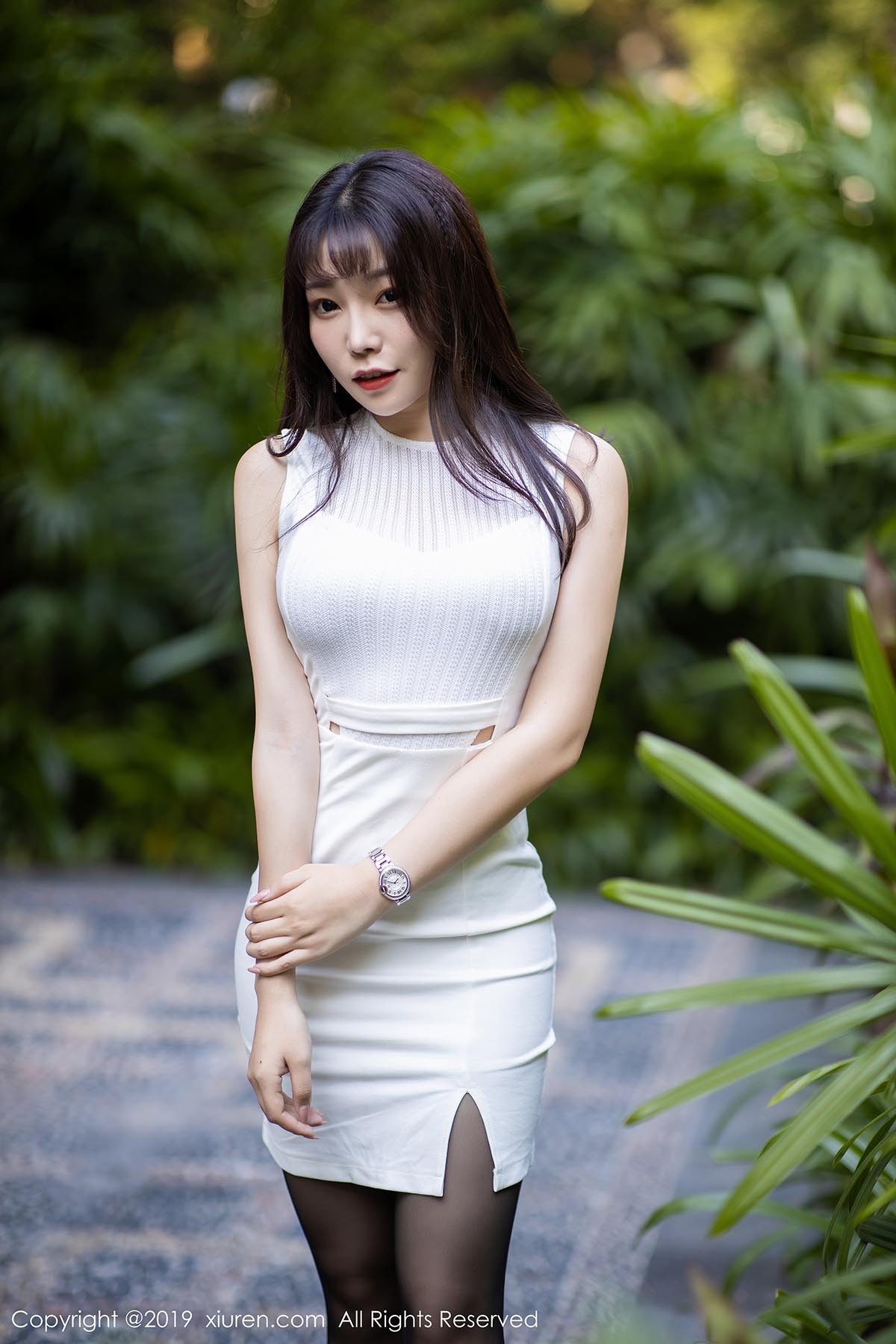 [Xiuren秀人网]XR20191009N01714 NO.1714 美腿翘臀性感程度不言而喻 芝芝Booty预览图 2