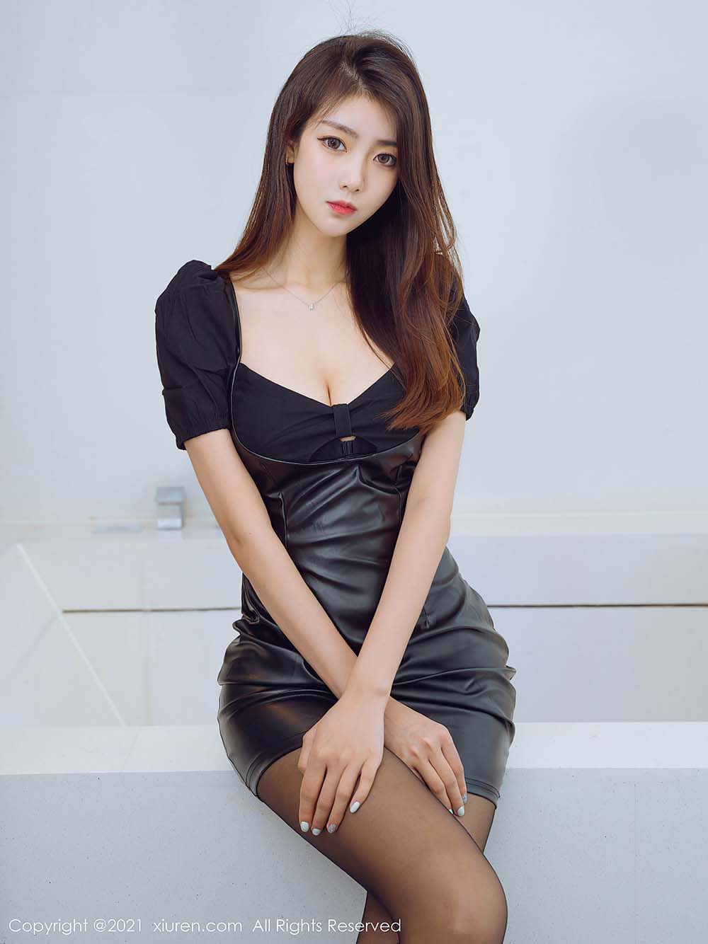 [Xiuren秀人网] NO.3858 可樂Vicky预览图 2