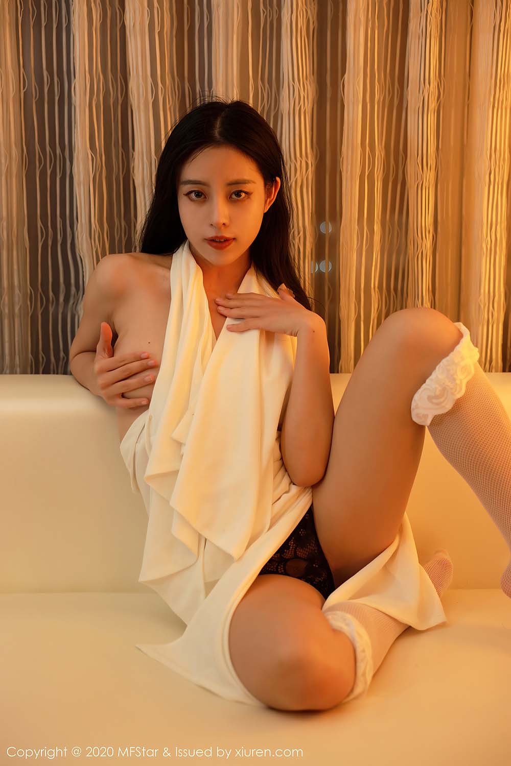 [MFStar模范学院]MF20200709VOL0343 VOL.343 新人模特 riri617预览图 2