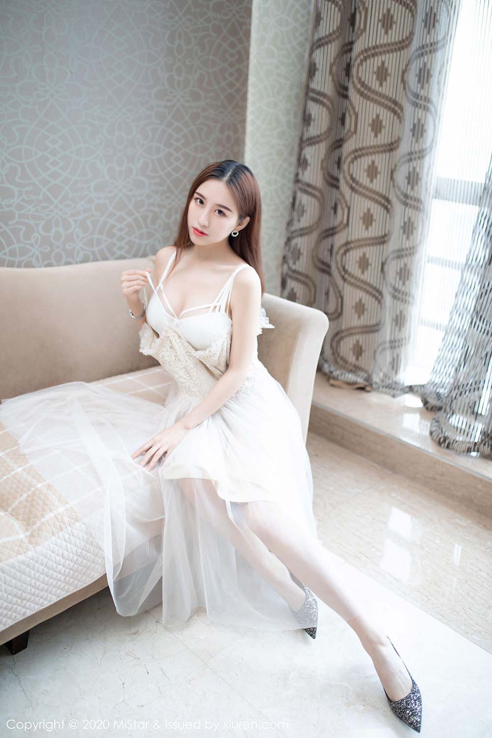 [MiStar魅妍社]MS20200407 VOL.323 薄纱吊裙之下凹凸别致体态 月音瞳预览图 3