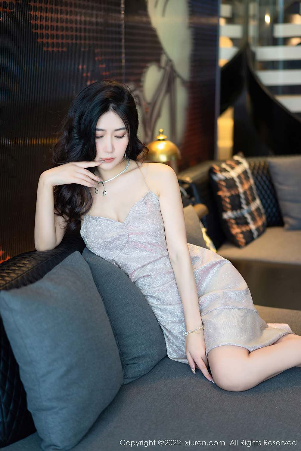 [Xiuren秀人网] NO.5659 laura阿姣预览图 3