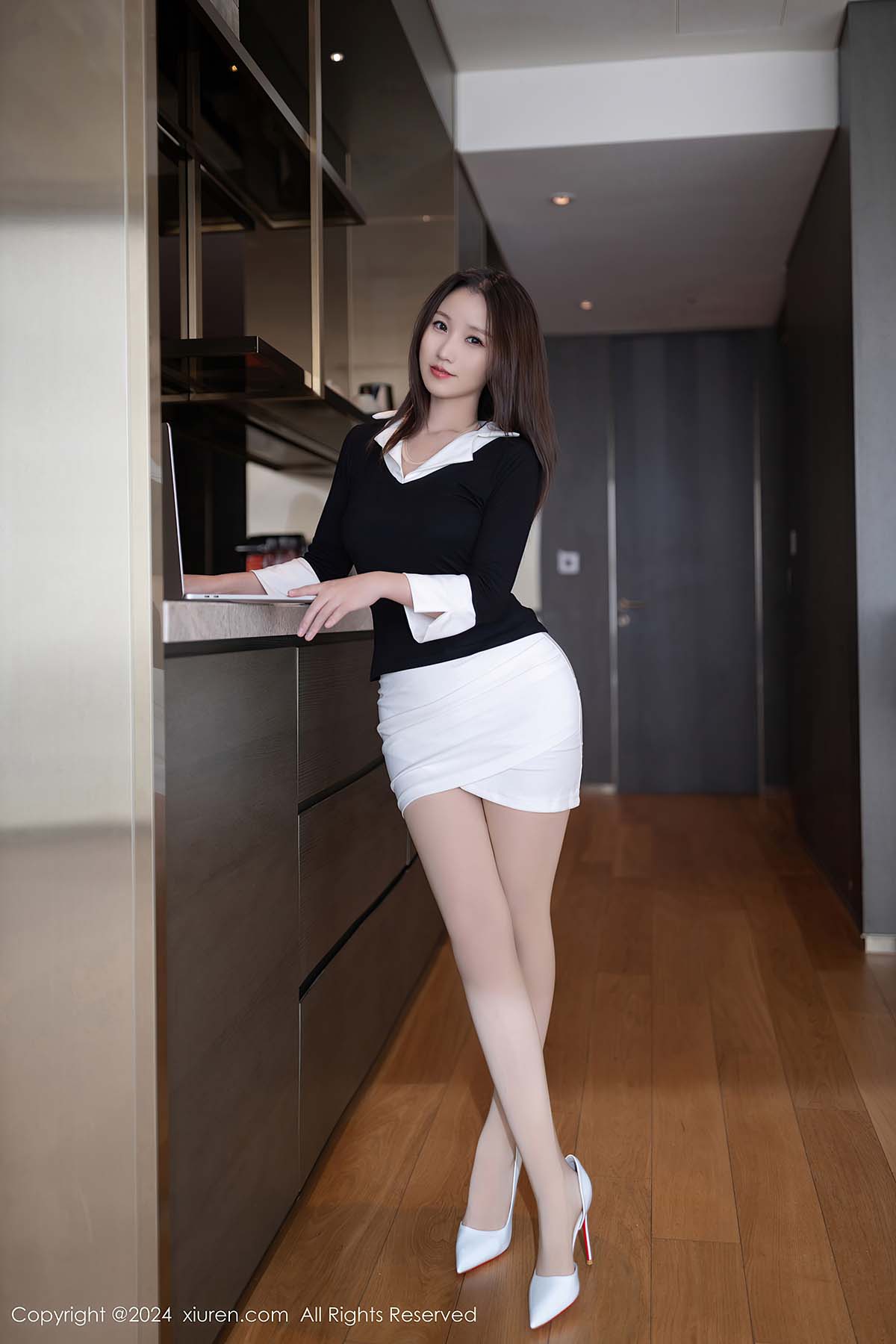 [Xiuren秀人网] NO.9587 杏子Yada