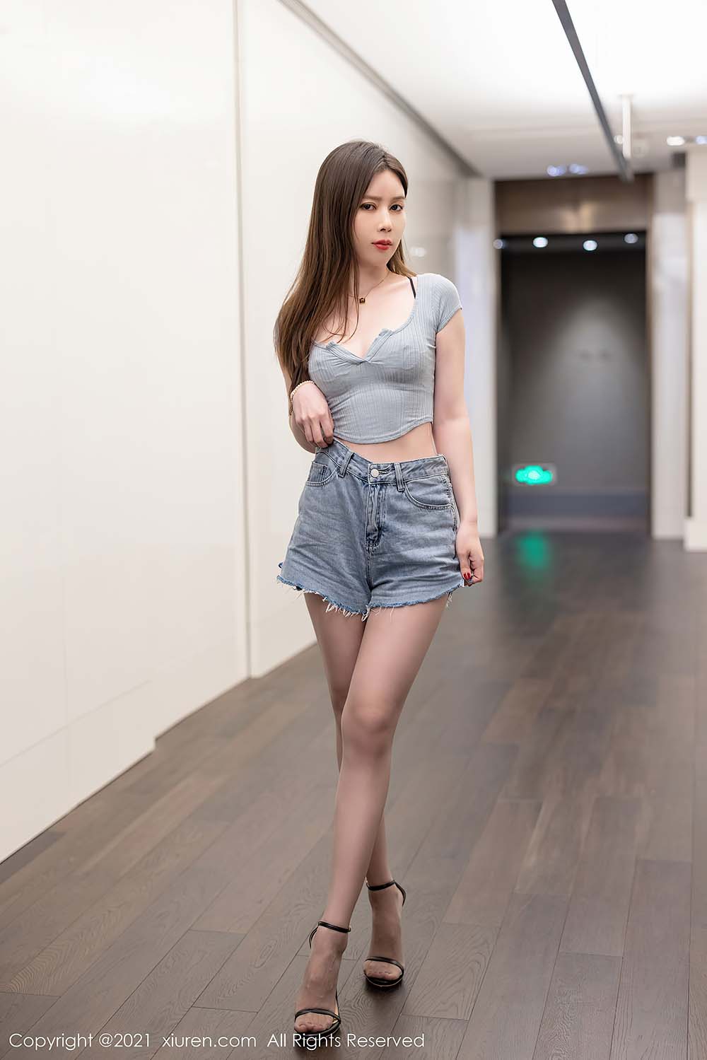 [Xiuren秀人网] NO.3939 吴雪瑶预览图 2