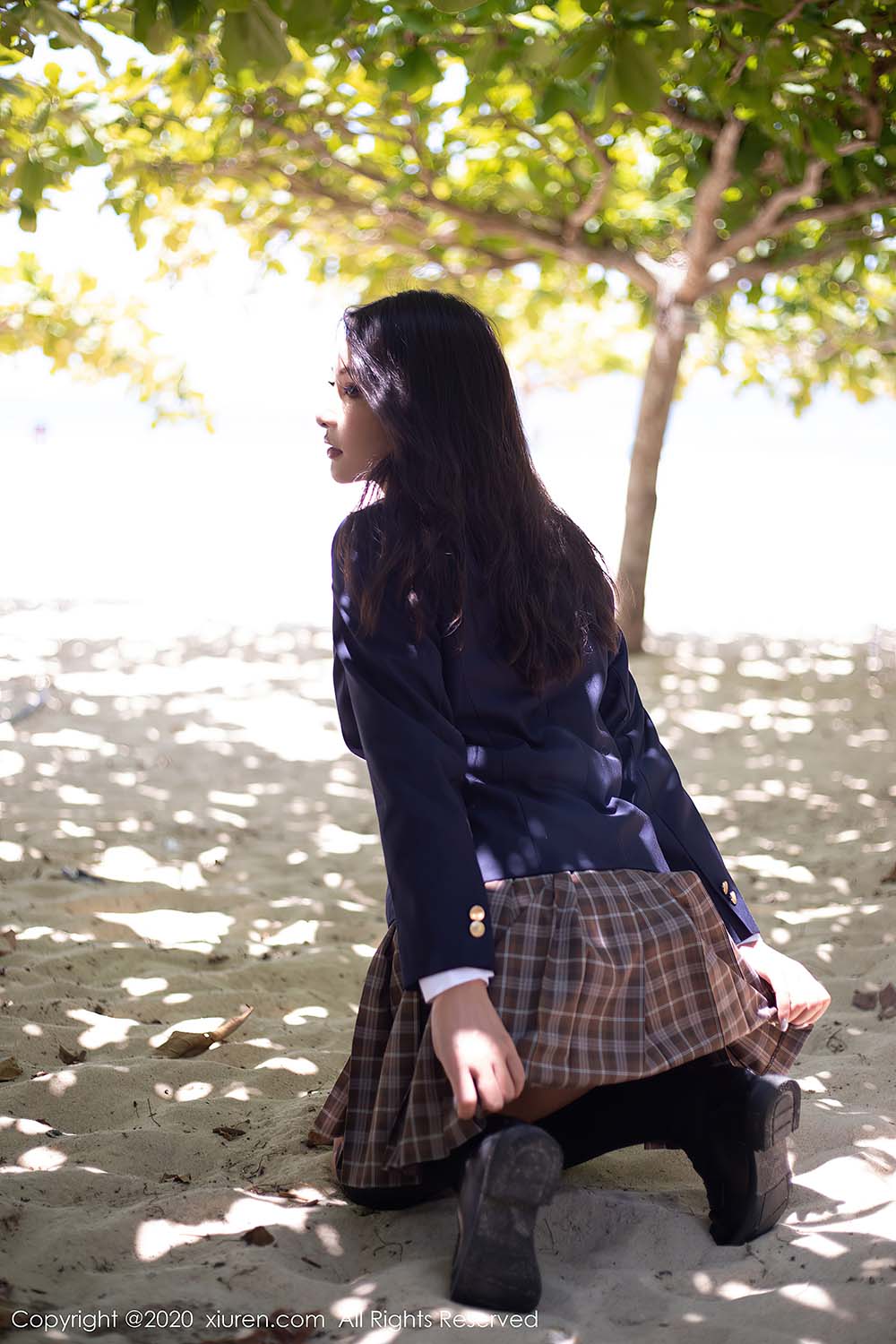 [Xiuren秀人网]XR20200817N02447 NO.2447 Emily顾奈奈预览图 3