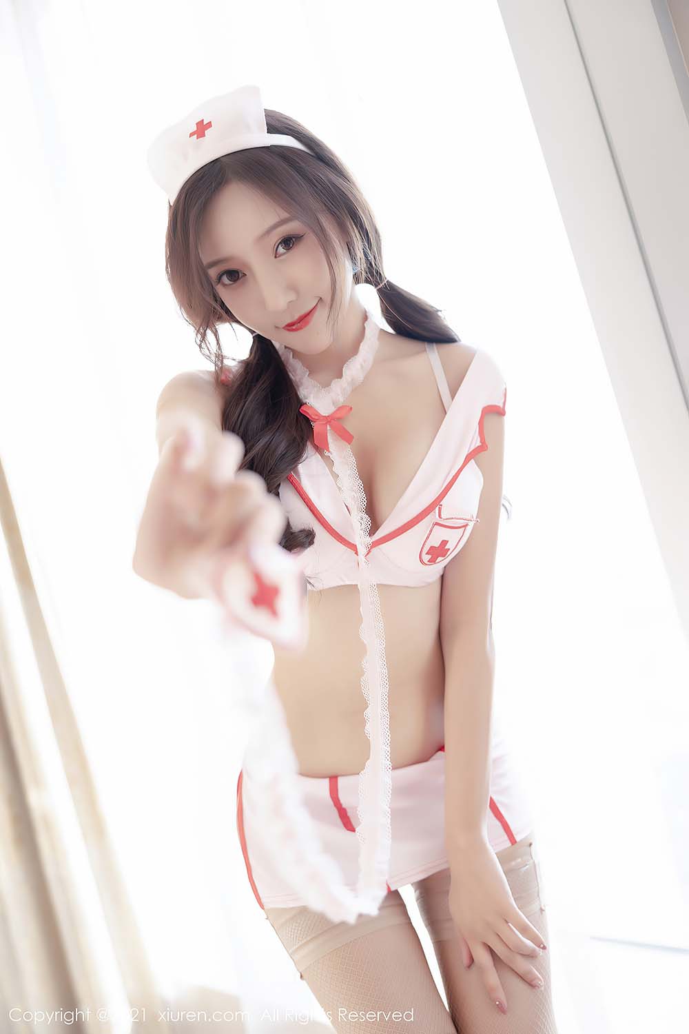[Xiuren秀人网] NO.3883 王馨瑶yanni预览图 2