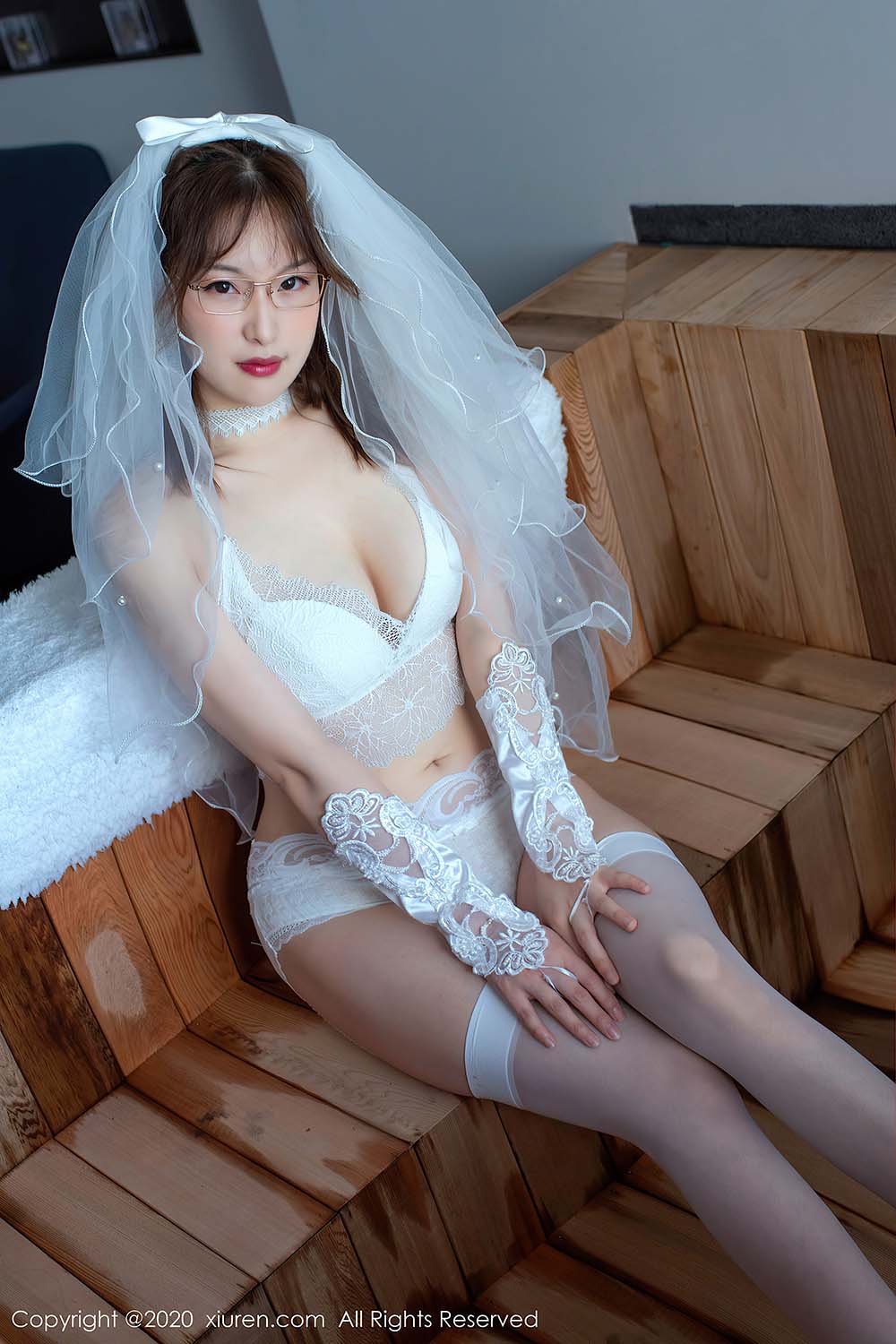 [Xiuren秀人网]XR20200723N02359 NO.2359 诱惑婚纱蕾丝 小宣fancy