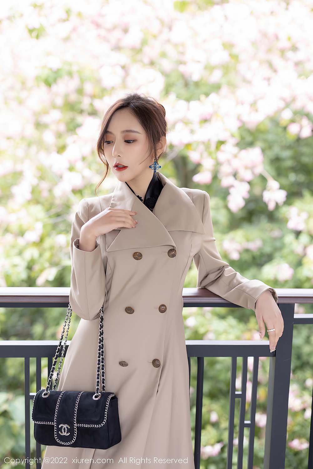 [Xiuren秀人网] NO.4417 黑丝美腿 王馨瑶yanni预览图 3