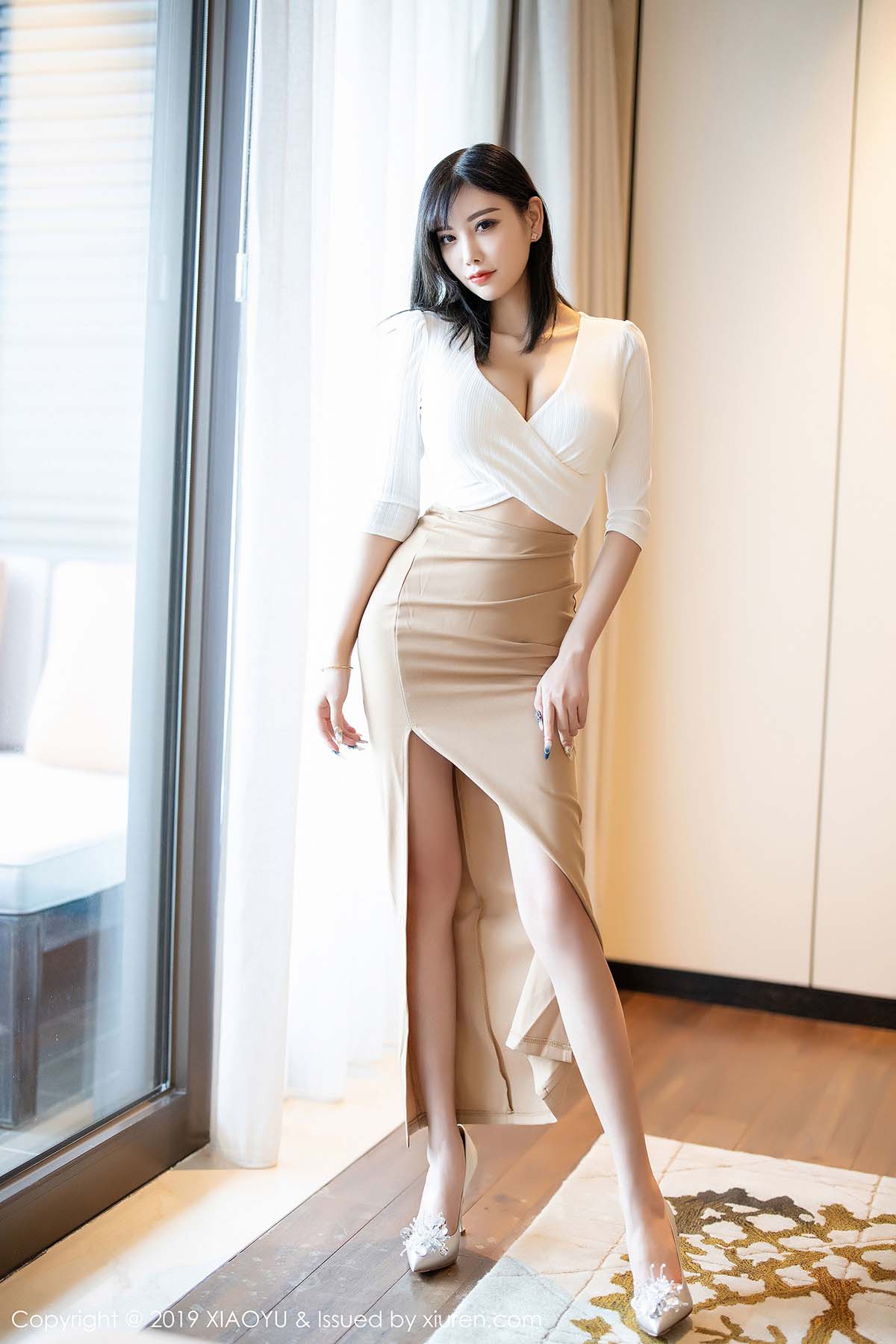 [XIAOYU语画界]YU20191220VOL0219 VOL.219 优雅的服饰与性感内衣 杨晨晨sugar