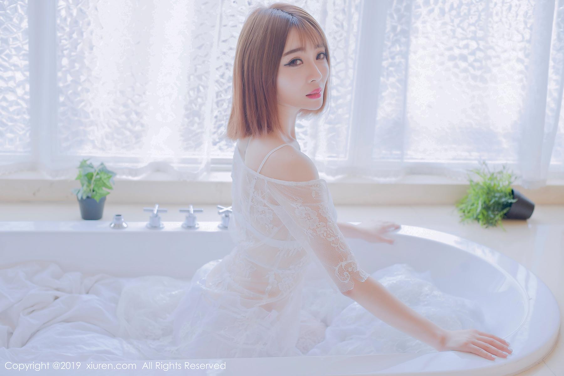 [Xiuren秀人网]XR20190419N01406 NO.1406 邻家女孩的感觉温柔宁静 凌萍儿预览图 3