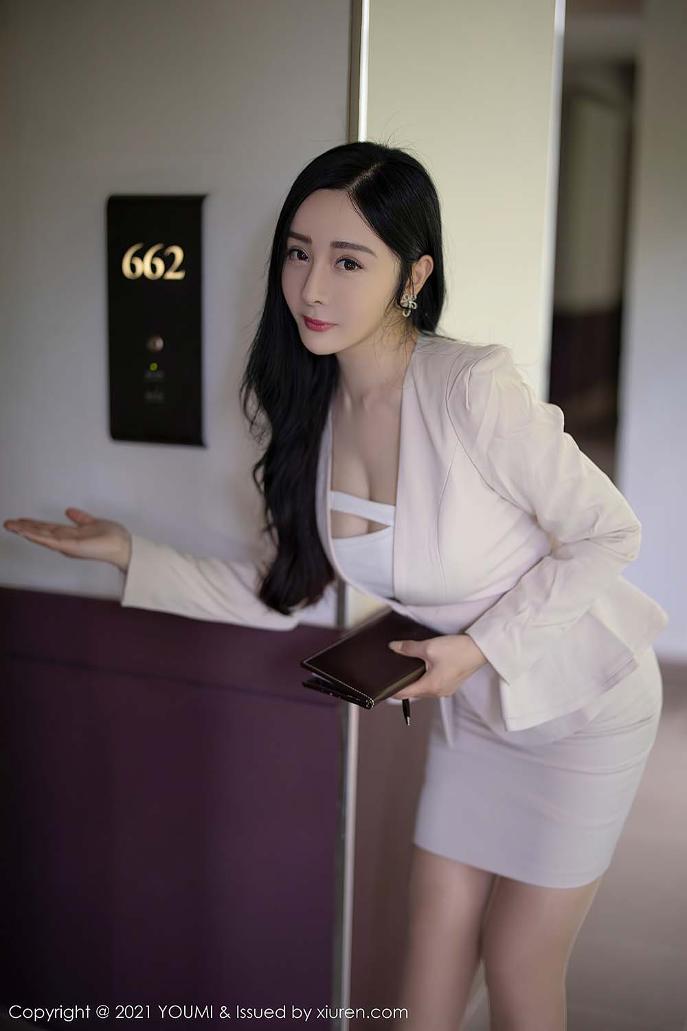 [YouMi尤蜜荟] VOL.695 允爾预览图 2