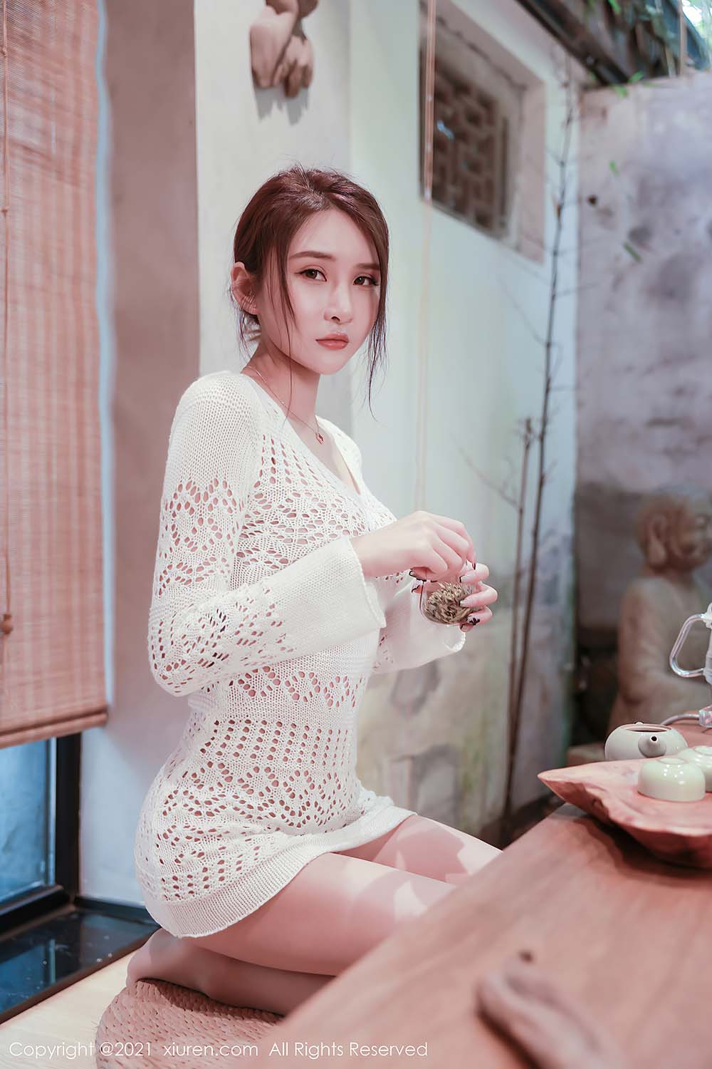 [Xiuren秀人网] NO.3530 Emily尹菲预览图 3