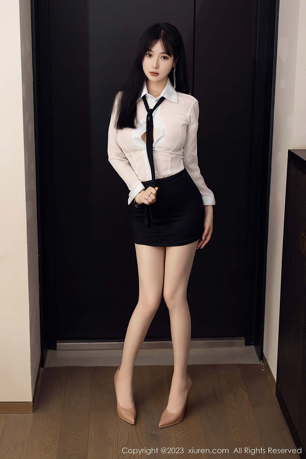 [Xiuren秀人网] NO.6710 柚琪Rich预览图 2