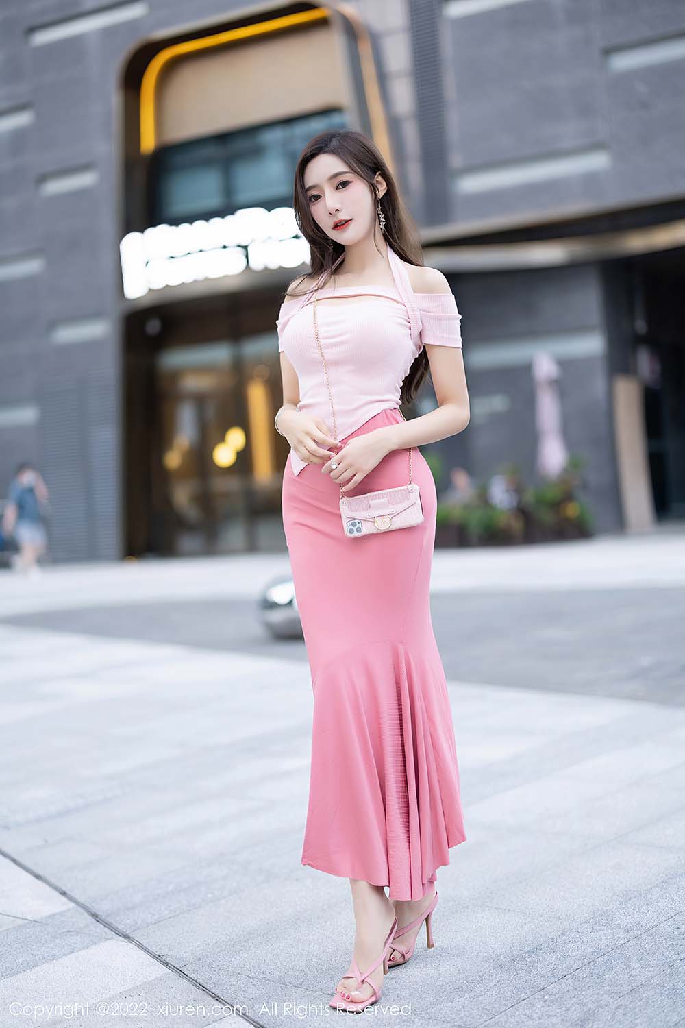 [Xiuren秀人网] NO.5601 王馨瑶yanni预览图 3