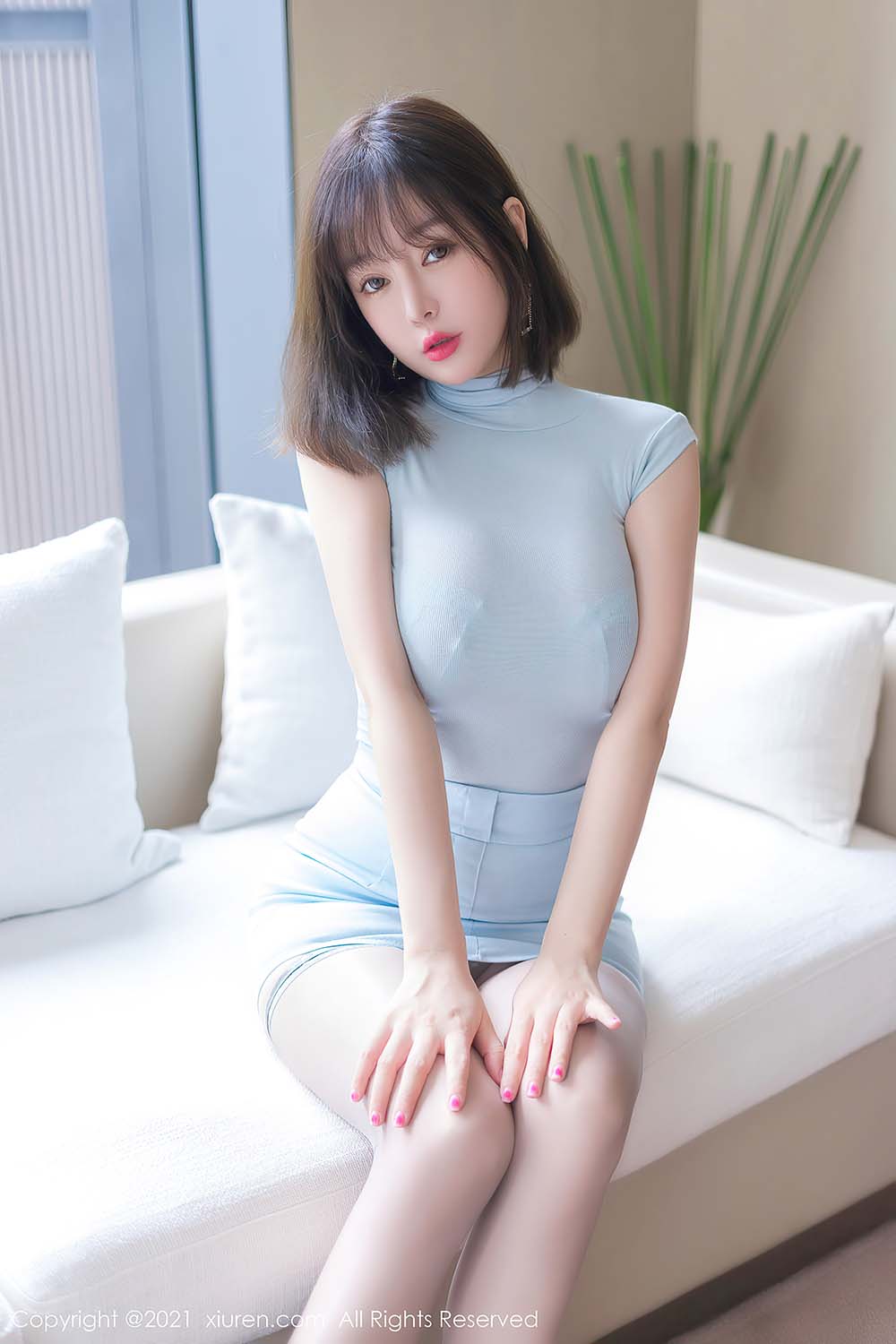 [Xiuren秀人网] NO.4174 妩媚动人的熟女气息销魂入骨 王雨纯