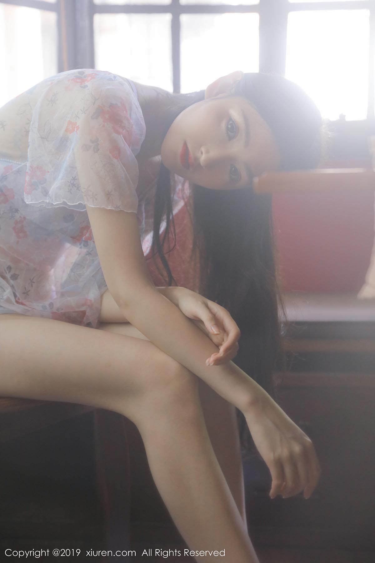 [Xiuren秀人网]XR20190624N01513 NO.1513 朦胧唯美且不失娇媚诱惑的柔情 沈梦瑶预览图 2