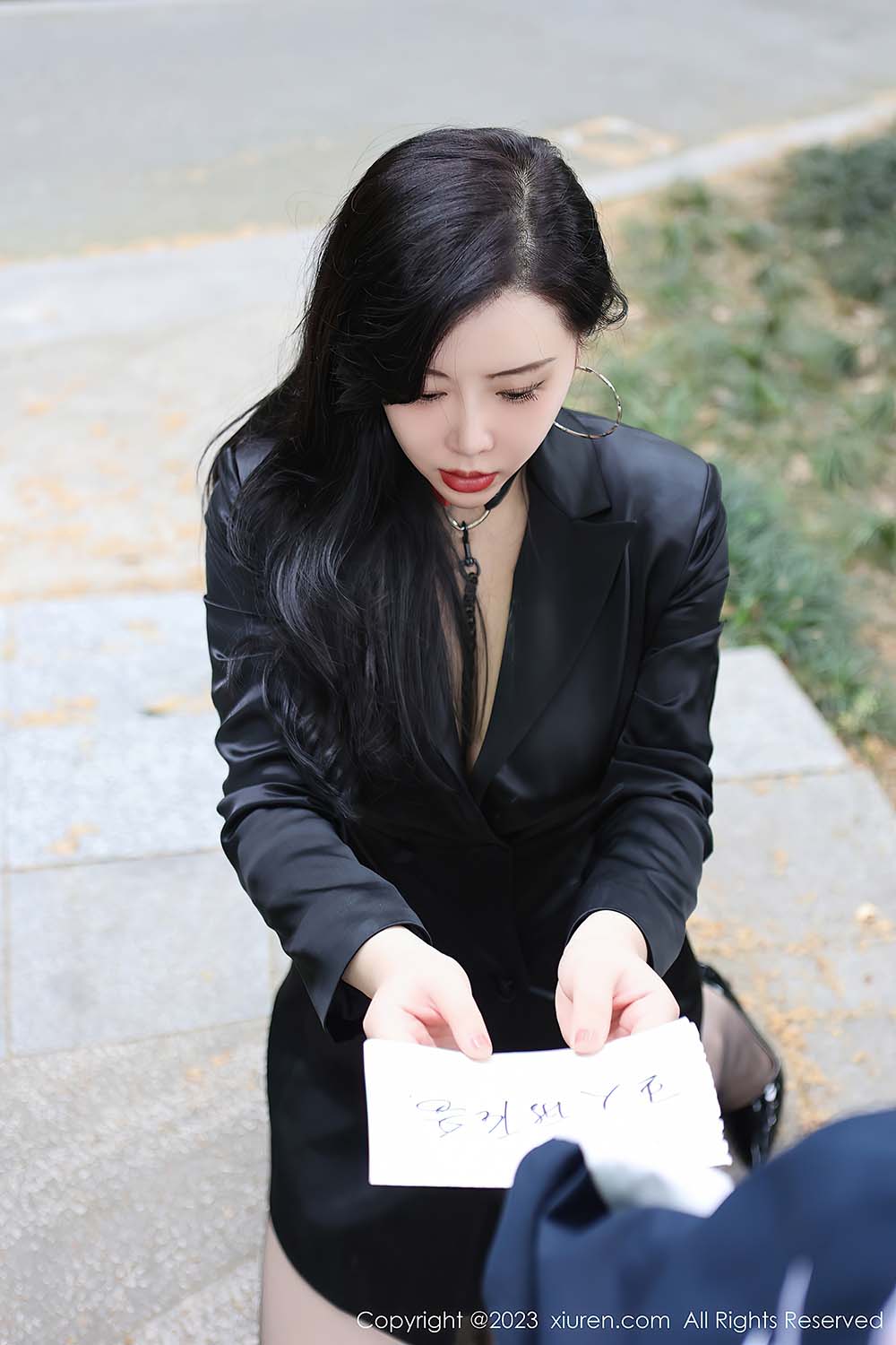 [Xiuren秀人网] NO.6950 王婉悠Queen预览图 2