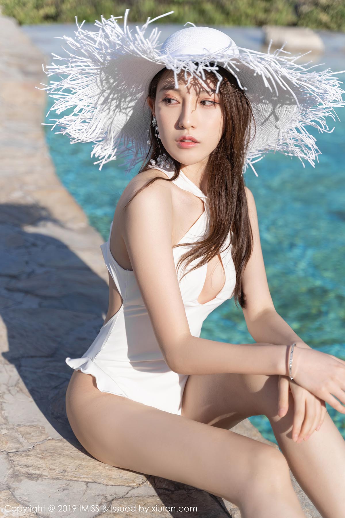 [IMiss爱蜜社]IMS20190809VOL0368 VOL.368 宛如一朵含苞待放的牡丹花 Lynn刘奕宁预览图 2