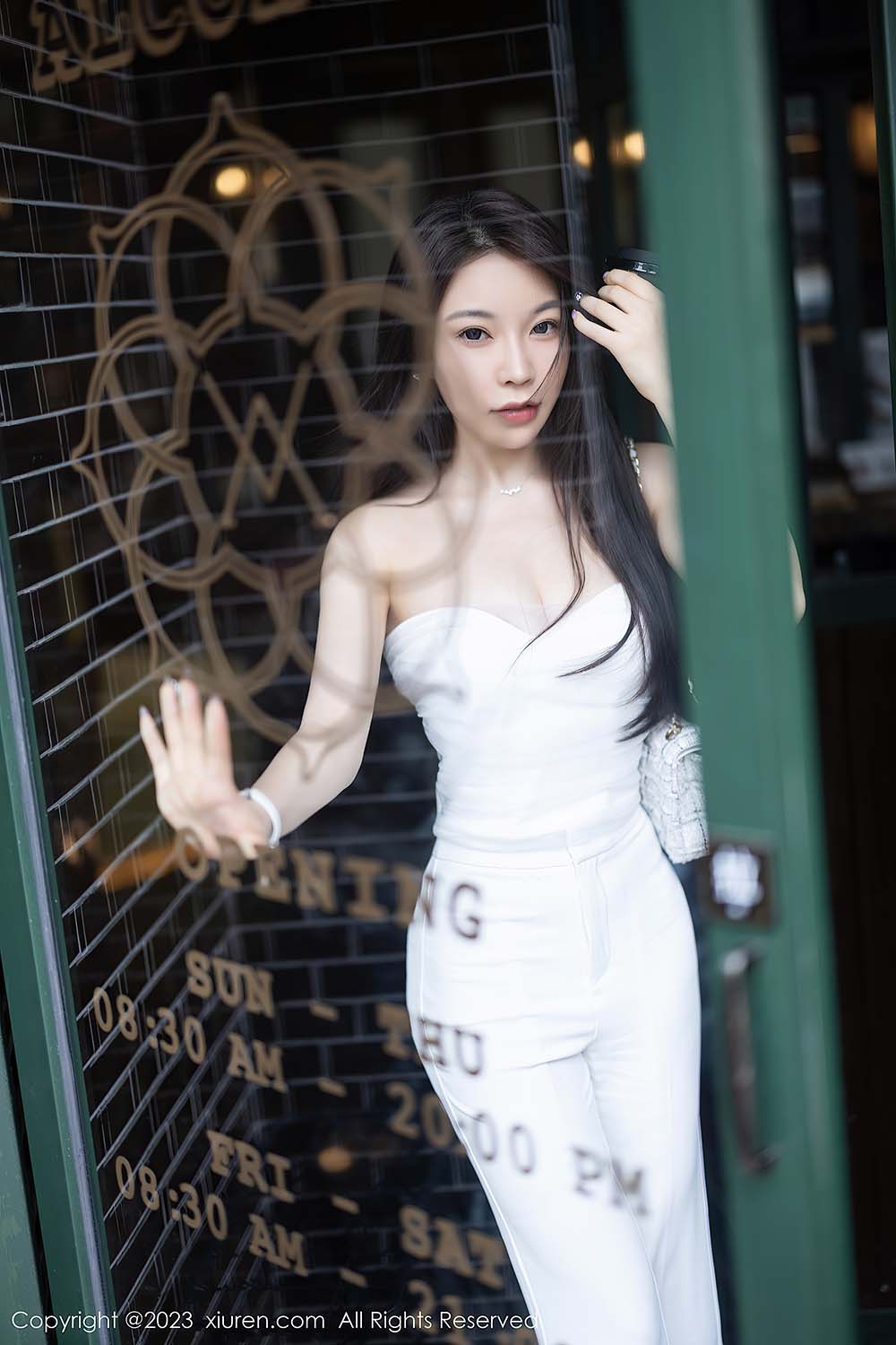 [Xiuren秀人网] NO.6628 徐莉芝Booty预览图 2