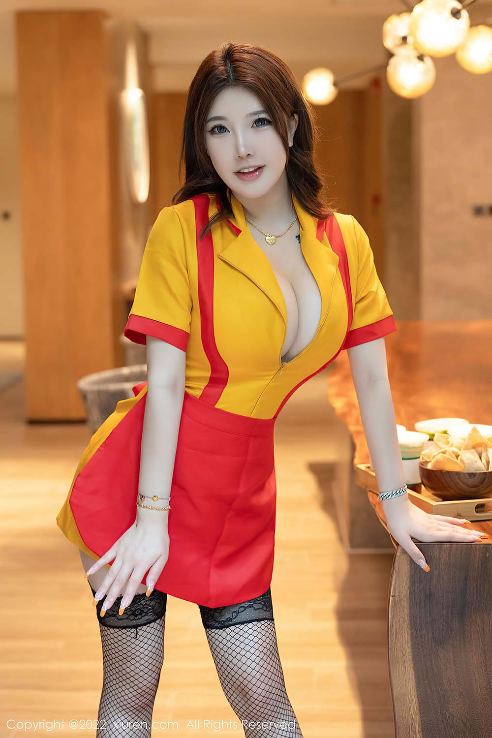 [Xiuren秀人网] NO.5509 小海臀Rena预览图 3