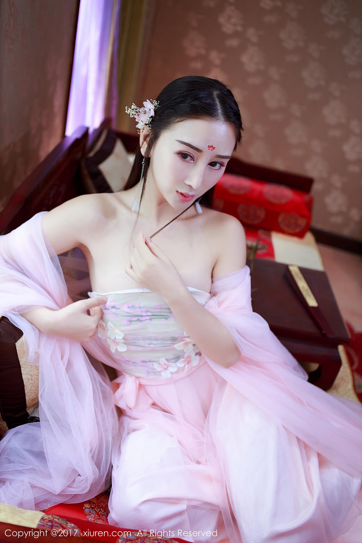 [Xiuren秀人网]XR20170822N00804 NO.804 邹晶晶女王预览图 2