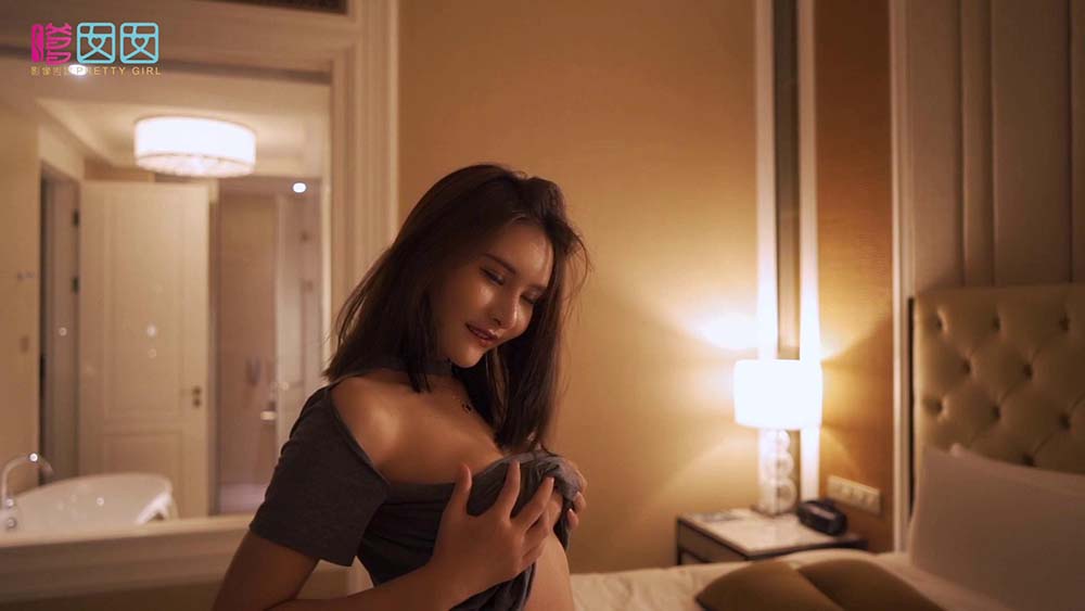 [Feilin嗲囡囡]HD视频2018.11.02 NO.111 SOLO-尹菲预览图 2