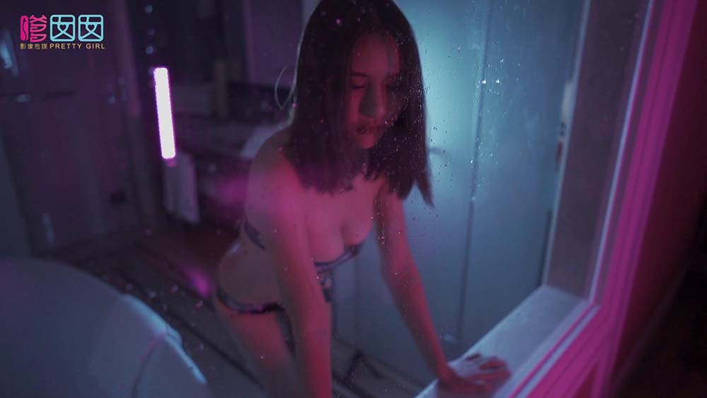 [Feilin嗲囡囡]HD视频2018.12.25 NO.117 SOLO-尹菲预览图 2