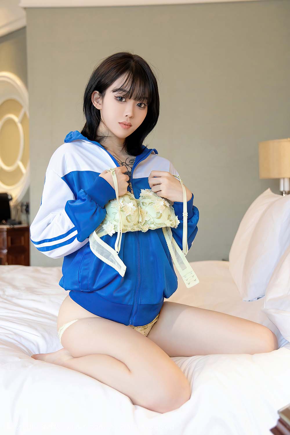 [Xiuren秀人网] NO.4838 奶瓶.预览图 2