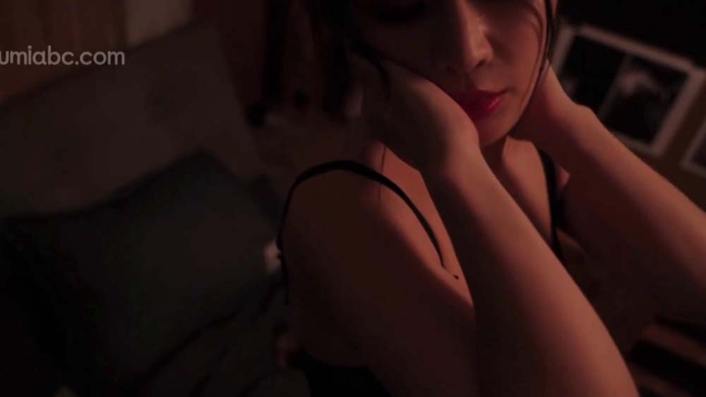 [YouMi尤蜜]视频 NO.433 寂寞的夜 张雨萌预览图 2
