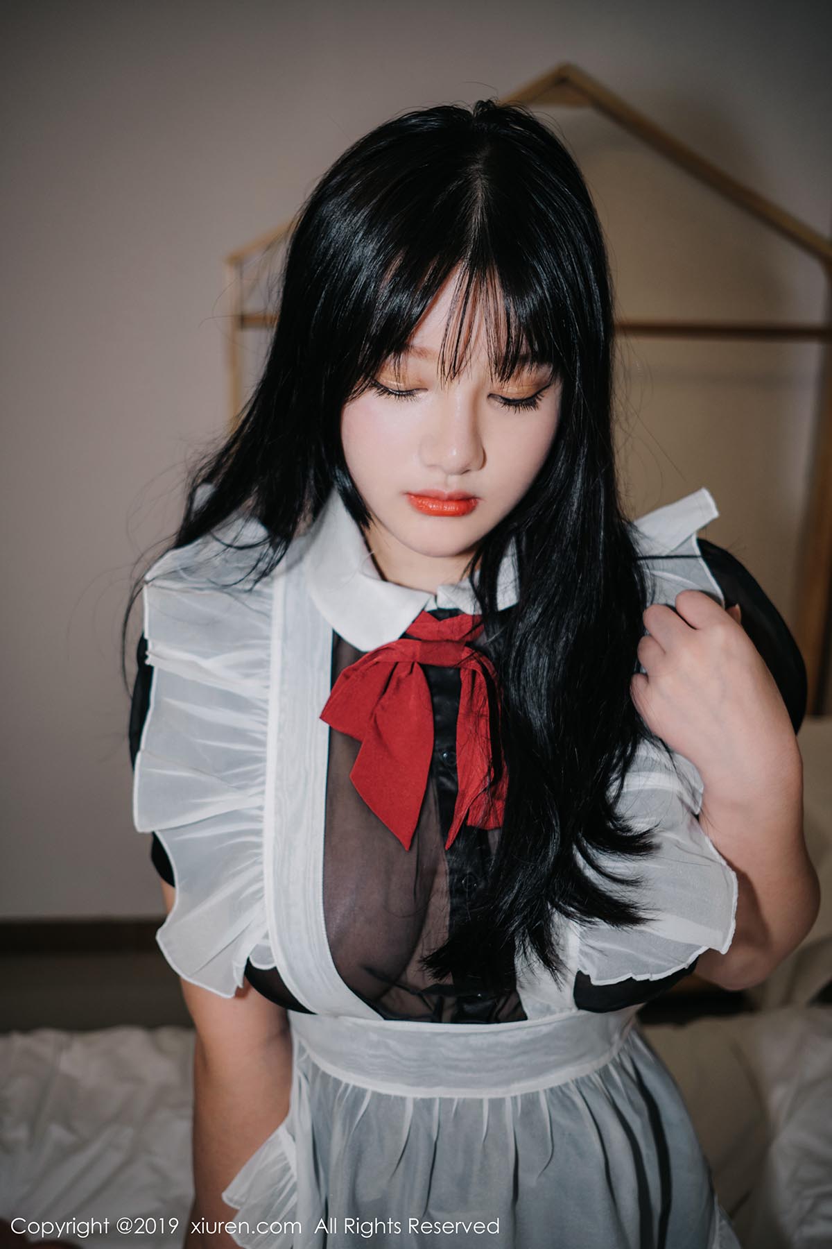 [Xiuren秀人网]XR20191204N01824 NO.1824 演绎女仆与魅惑内衣 小尤奈预览图 2