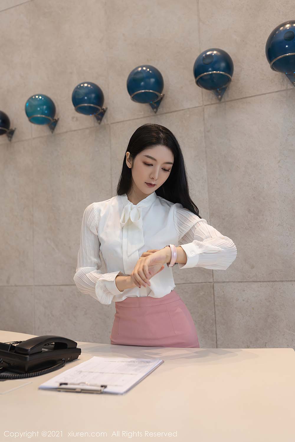 [Xiuren秀人网] NO.3966 Angela00预览图 3