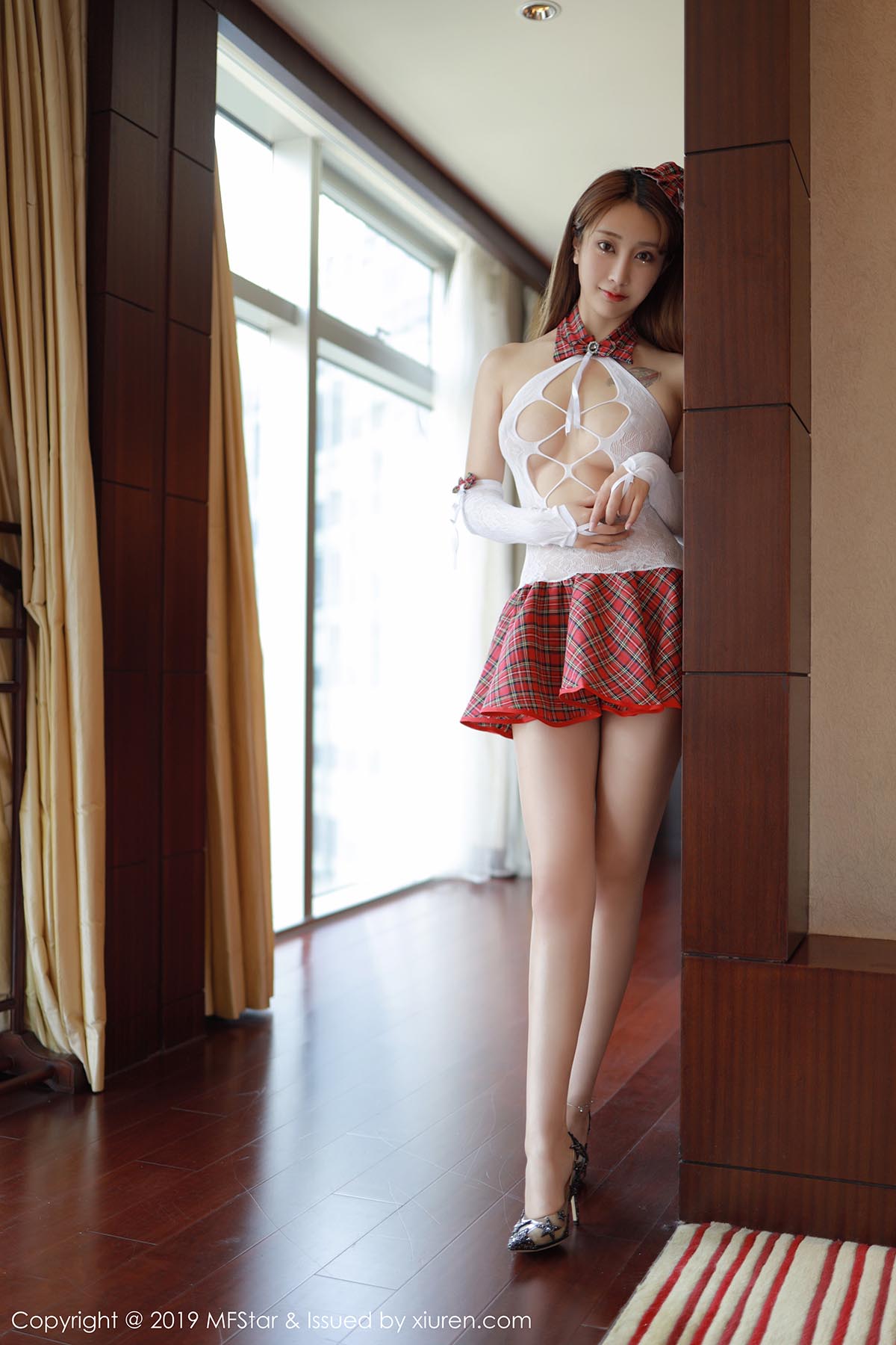 [MFStar模范学院]MF20190815VOL0208 VOL.208 镂空内衣与格子短裙诱惑 Betty林子欣
