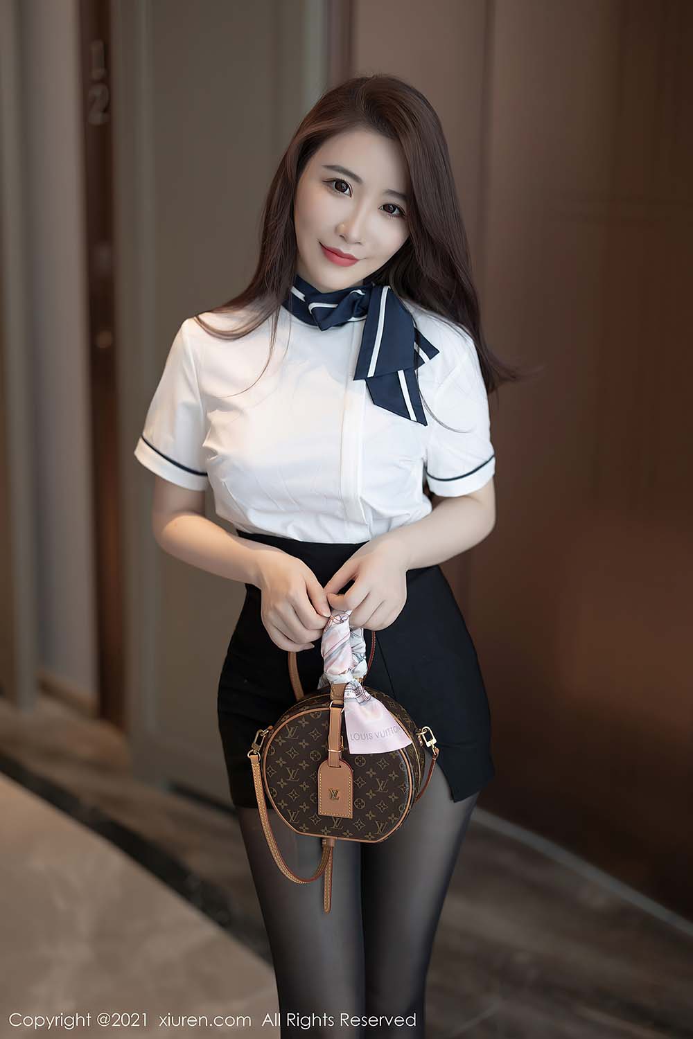[Xiuren秀人网] NO.3525 Cherry绯月樱预览图 2
