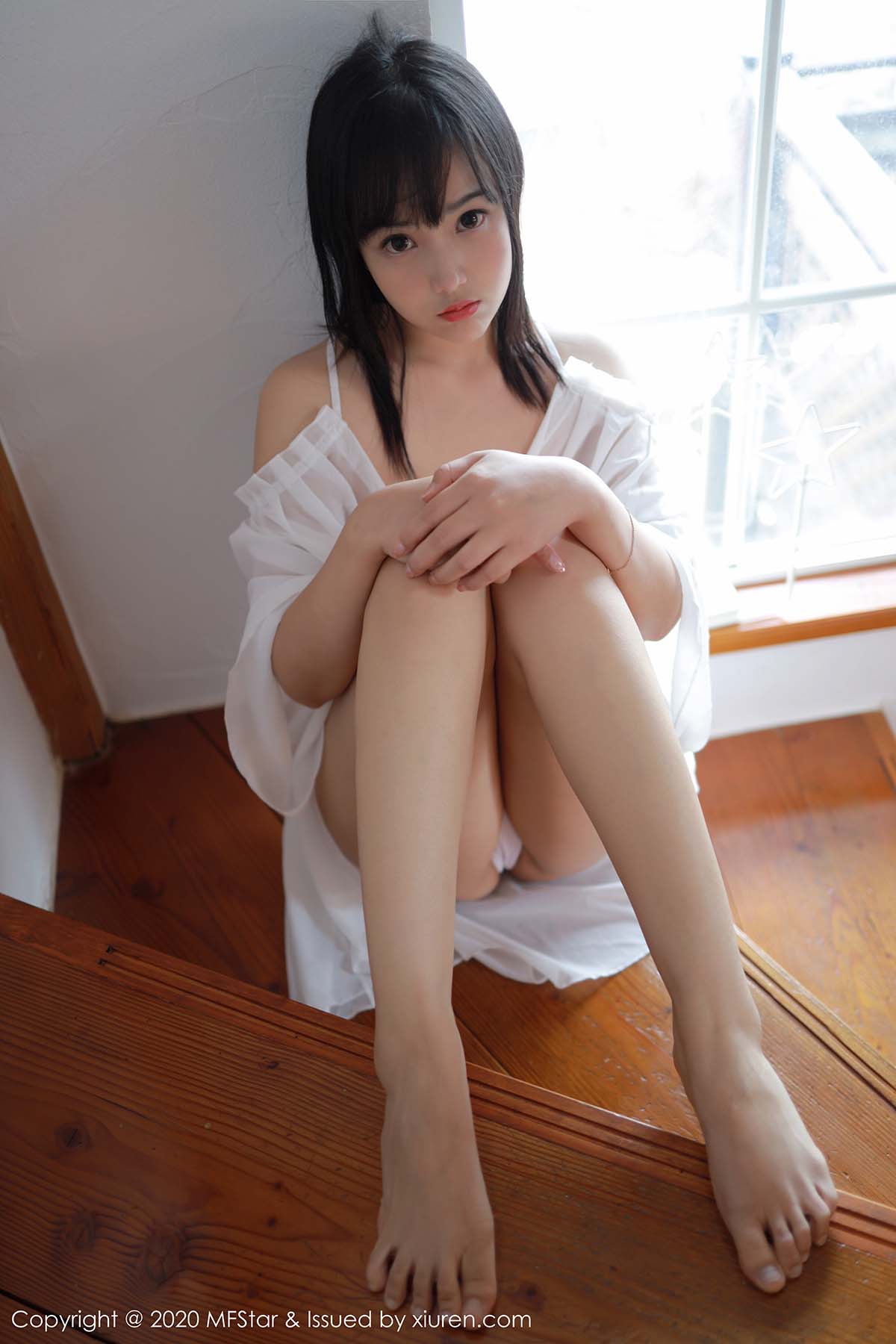 [MFStar模范学院]MF20200119VOL0260 VOL.260 若隐若现的薄透服饰 徐微微mia预览图 3