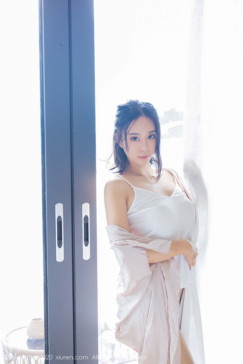 [Xiuren秀人网]XR20200811N02426 NO.2426 蓝夏Akasha 白色吊带预览图 2
