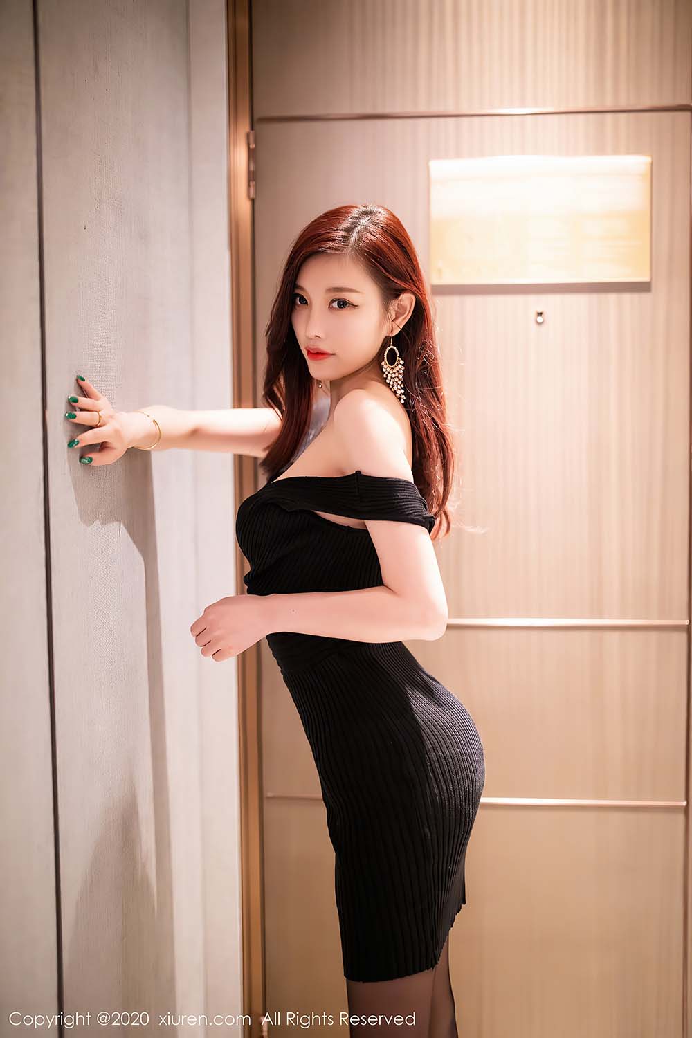 [Xiuren秀人网]XR20201027N02704 NO.2704 杨晨晨sugar预览图 3