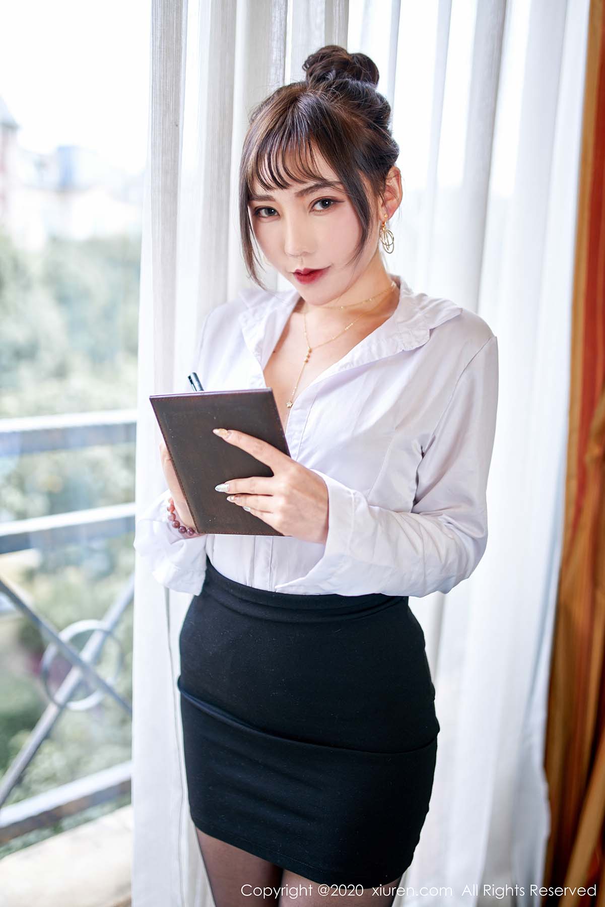 [Xiuren秀人网]XR20200114N01928 NO.1928 OL黑丝性感透视装 柴婉艺Averie